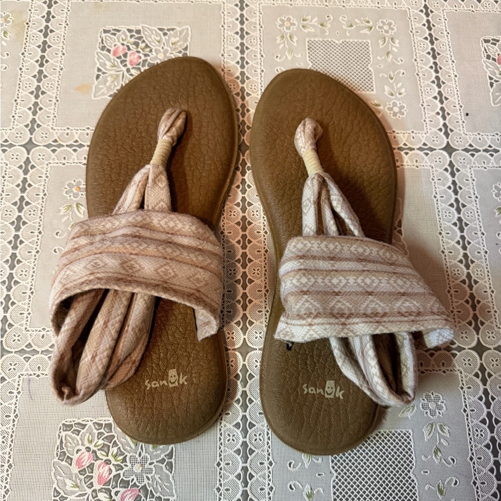 Sanuk Beige Patterned Fabric Yoga Sling Sandals